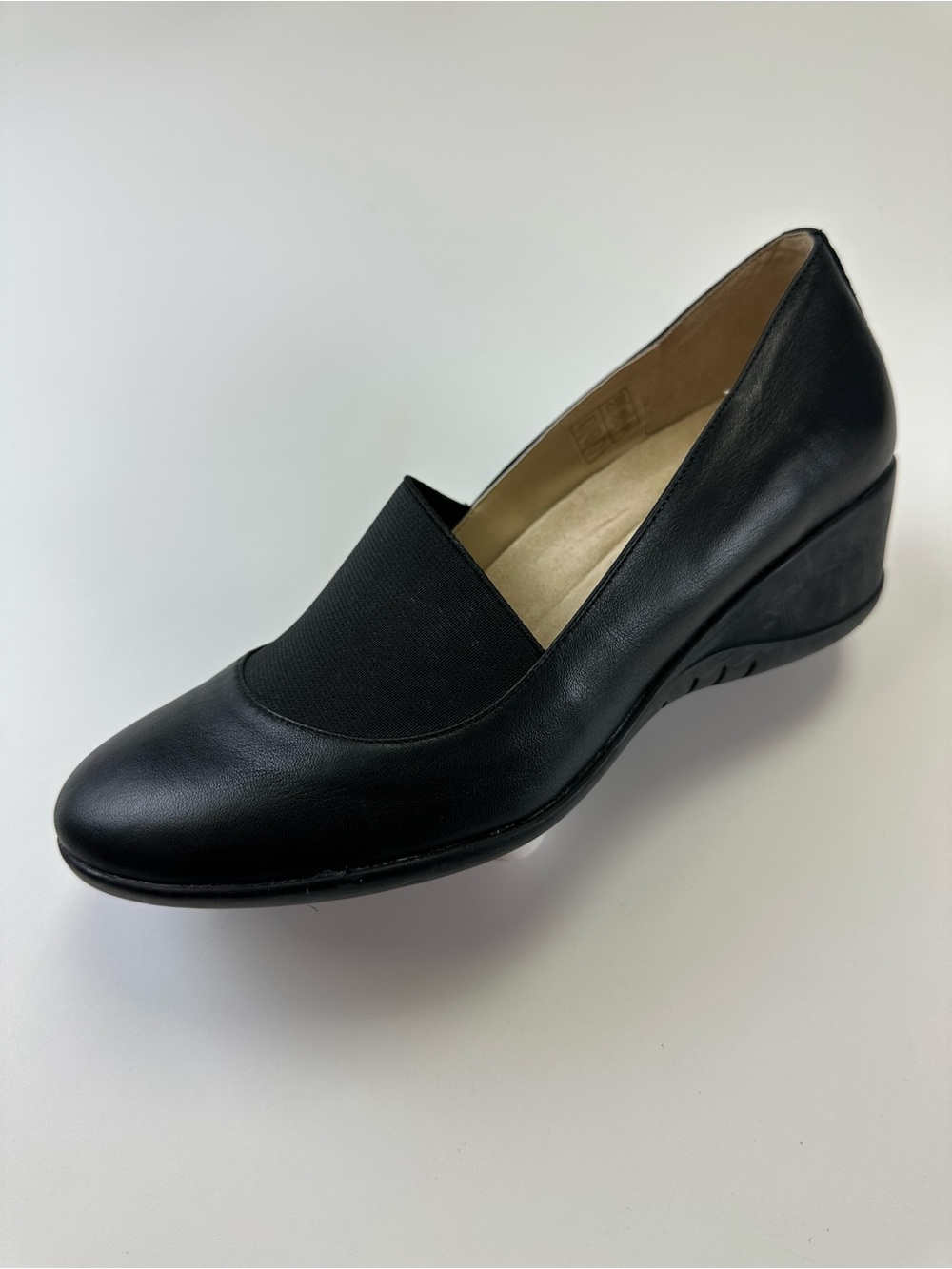 Hush Puppies Black Leather Wide width Low Wedge Shoes Size 9W Workwear Career